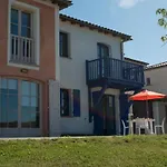 Maison Au Avec Terrasse, Ideal 2 Personnes - Api-1-52-1373 * Carla-Bayle