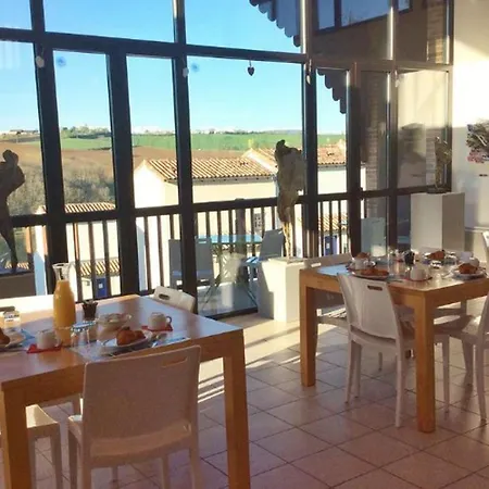 Maison Au Avec Terrasse, Ideal 2 Personnes - Api-1-52-1373