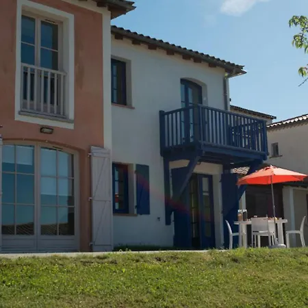 Maison Au Avec Terrasse, Ideal 2 Personnes - Api-1-52-1373 * Carla-Bayle