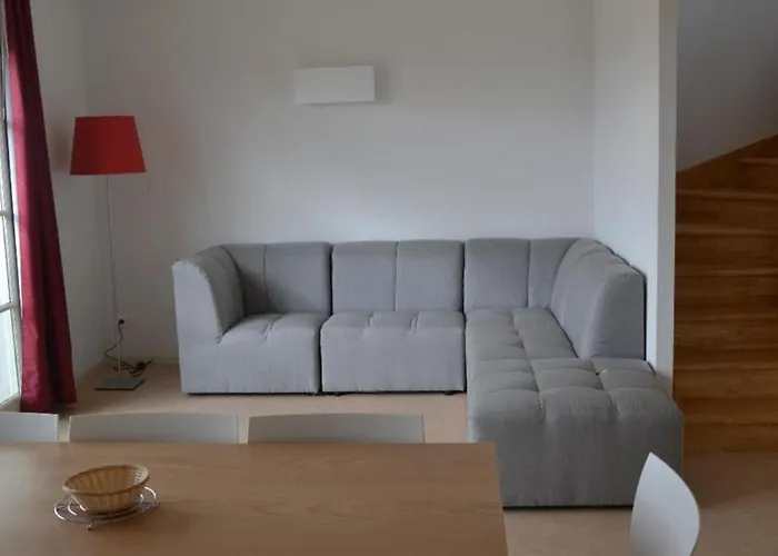 Maison Au Avec Terrasse, Ideal 2 Personnes - Api-1-52-1373