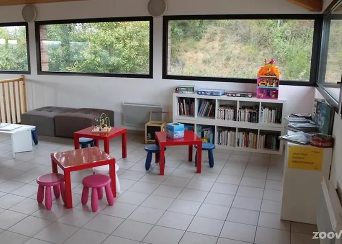 Maison Au Avec Terrasse, Ideal 2 Personnes - Api-1-52-1373 *