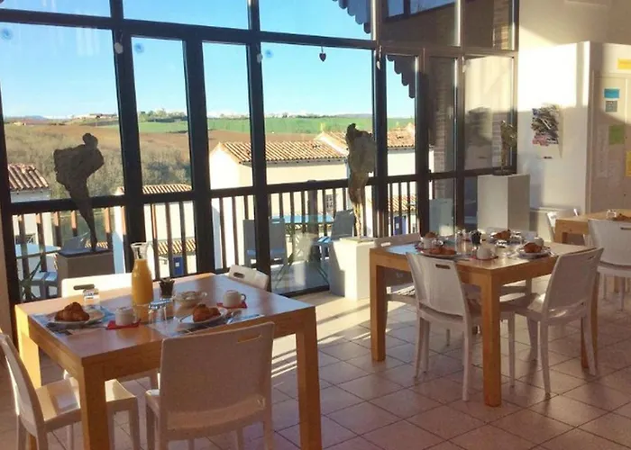 Maison Au Avec Terrasse, Ideal 2 Personnes - Api-1-52-1373