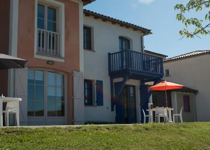 Maison Au Avec Terrasse, Ideal 2 Personnes - Api-1-52-1373 * Carla-Bayle